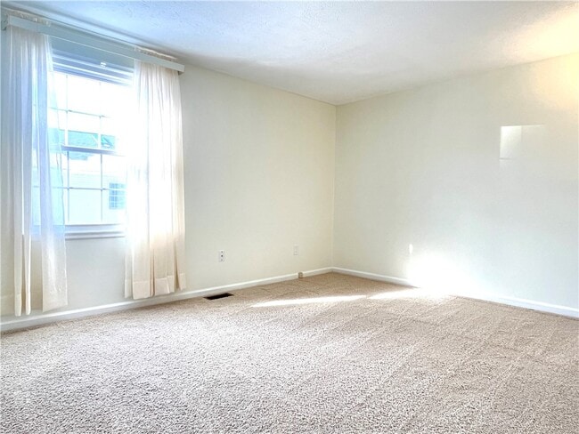 Building Photo - 35 Camberley Pl