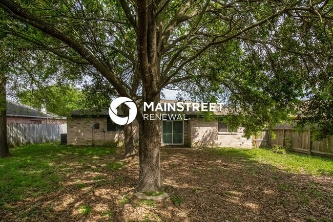Building Photo - 3 Bedroom Pet-Friendly Home in Houston, TX...