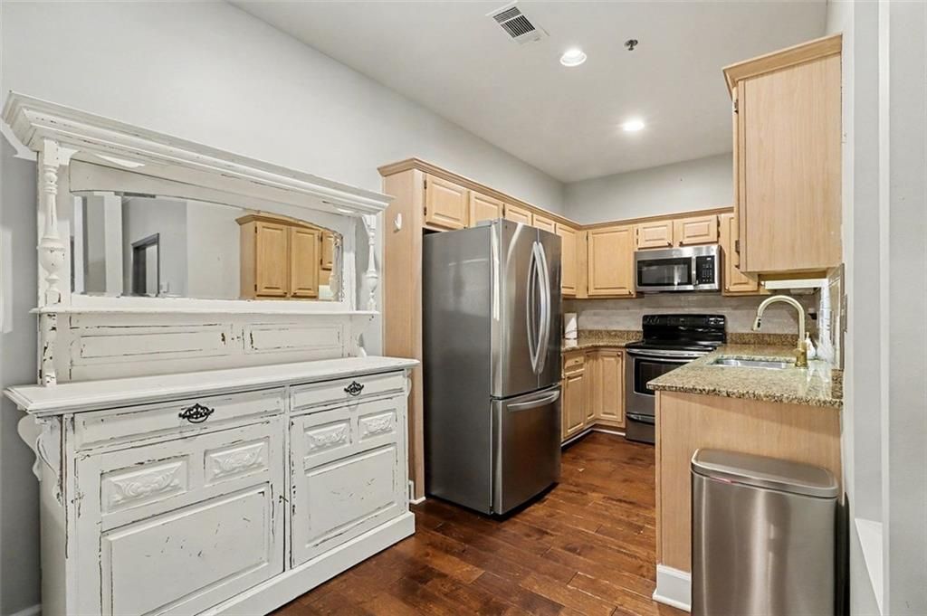 Building Photo - 2865 Lenox Rd NE