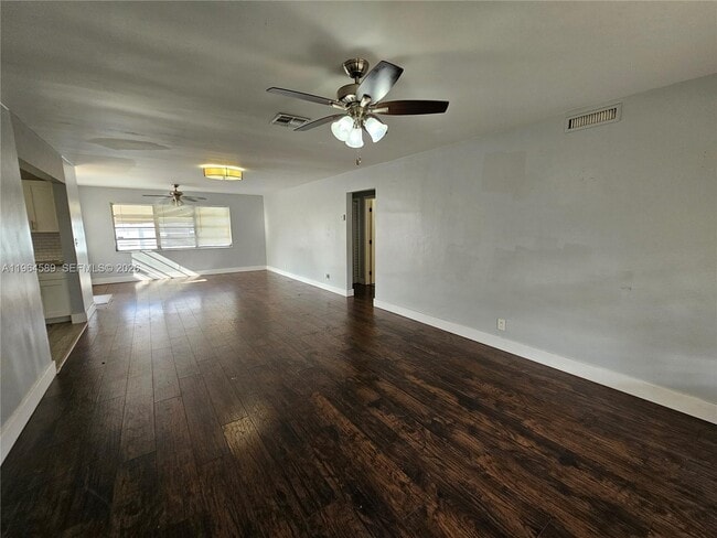 Building Photo - 7501 Pierce St