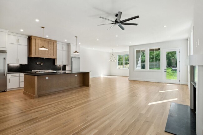 Building Photo - 85 Brookwood Terrace
