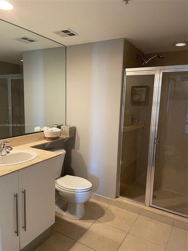 Building Photo - 325 S Biscayne Blvd