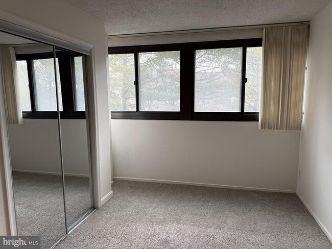 Building Photo - 5911 Edsall Rd