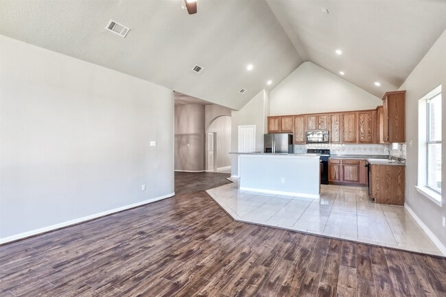 Building Photo - 7502 Wedgewood Dr