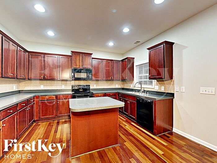 Building Photo - 5410 Fulton Ridge Dr