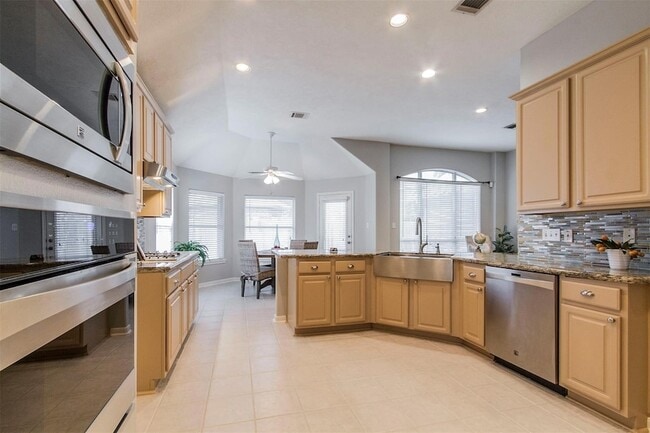 Building Photo - 1230 Sienna Hill Dr