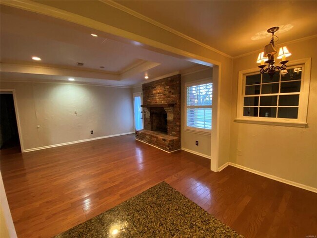 Building Photo - 2439 Hermitage Dr
