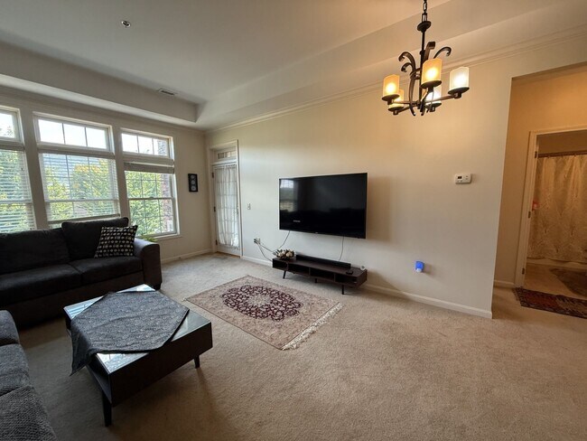 Building Photo - Two-Bedroom Condo in the Summit at Shiloh!
