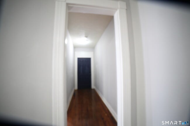 Building Photo - 36 Cassius St