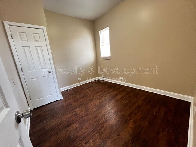 Building Photo - 7642 S Normal Ave