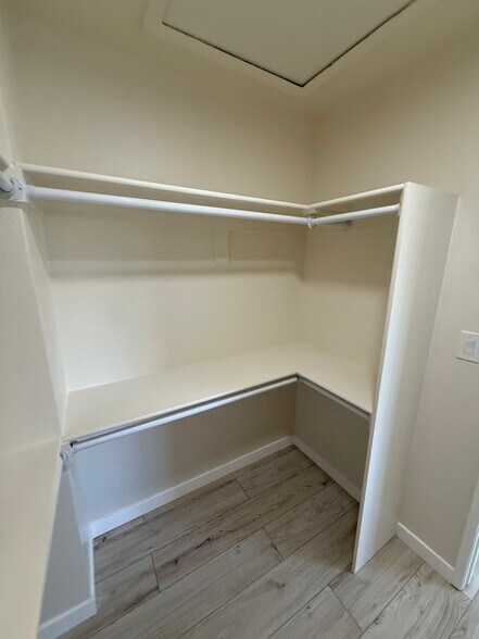 Building Photo - 1011 San Rafael Ave