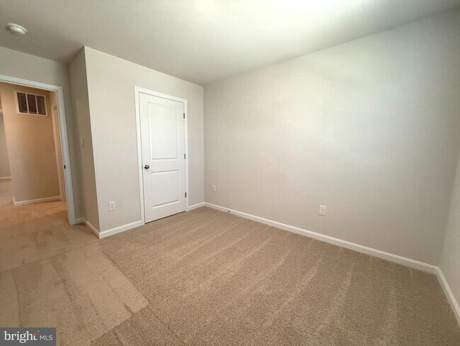 Building Photo - 223 Orpington Dr
