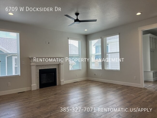 Building Photo - 6709 W Docksider Dr