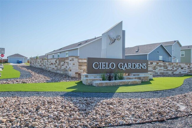 Building Photo - 309 Marty Allen Lp