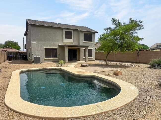 Building Photo - Beautifu;l 4Bed/2.5Bath, Private Pool Home!