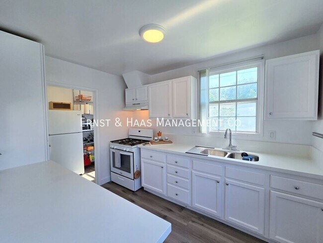 Building Photo - 2814 Candlewood St