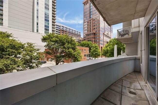 Building Photo - 44 Peachtree Pl NW
