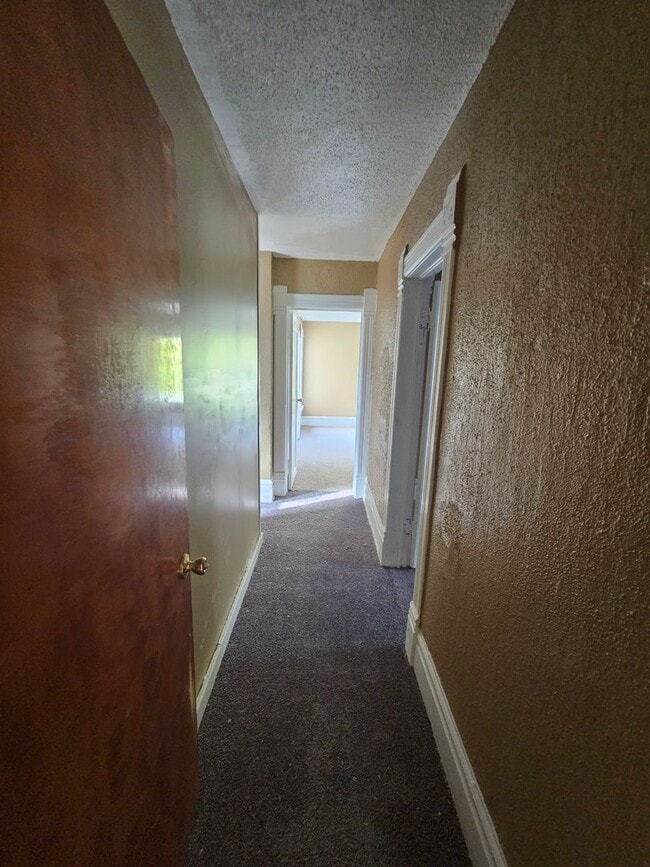Building Photo - 4 Bedroom Home for Rent