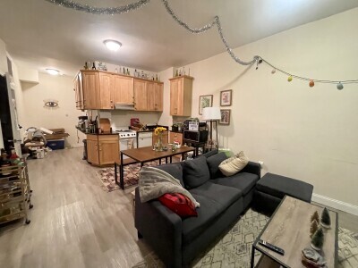 Building Photo - 19 Aberdeen St