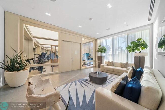 Building Photo - 2200 N Ocean Blvd