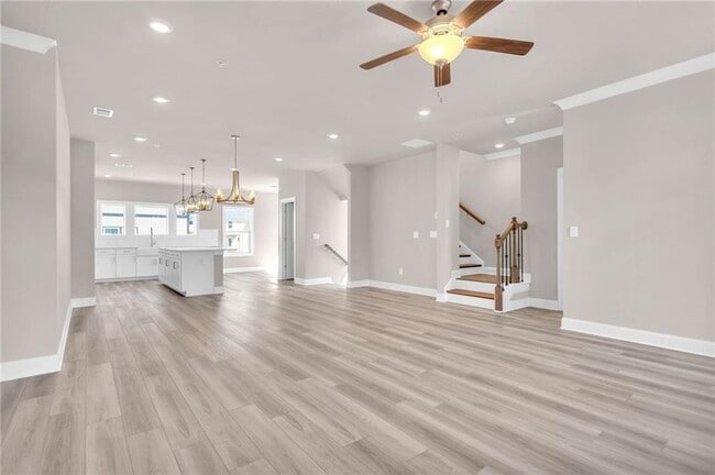 Building Photo - 423 Lincoln St