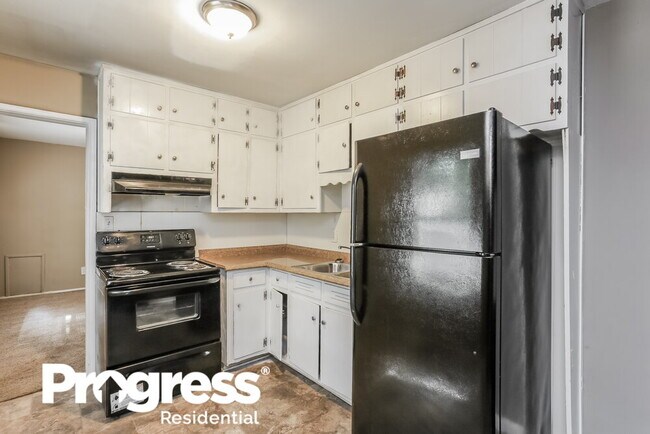 Building Photo - 3128 Latona Dr SW
