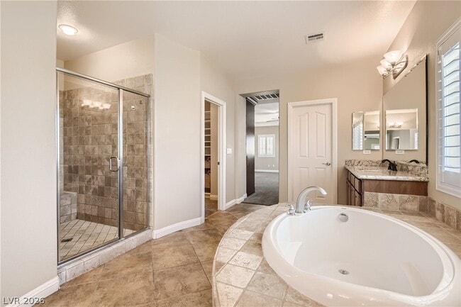 Building Photo - 552 Puenta Del Rey St