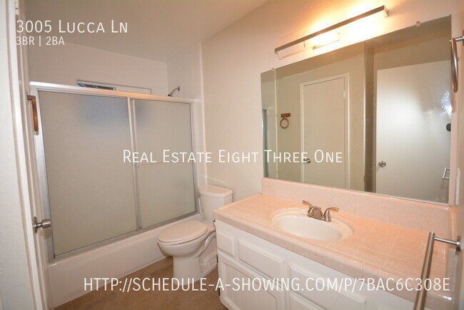Building Photo - 3 bedroom 2 bath with 2 car garage and pri...