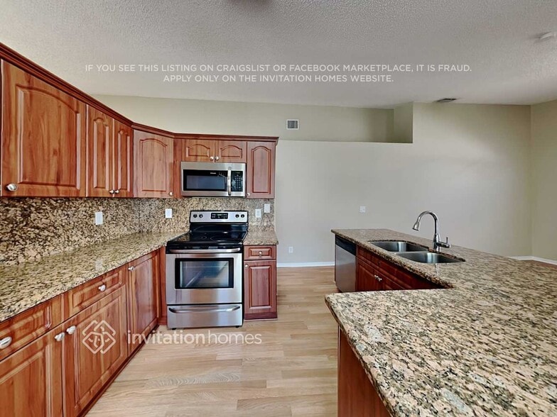 Building Photo - 2833 SW 183rd Ave