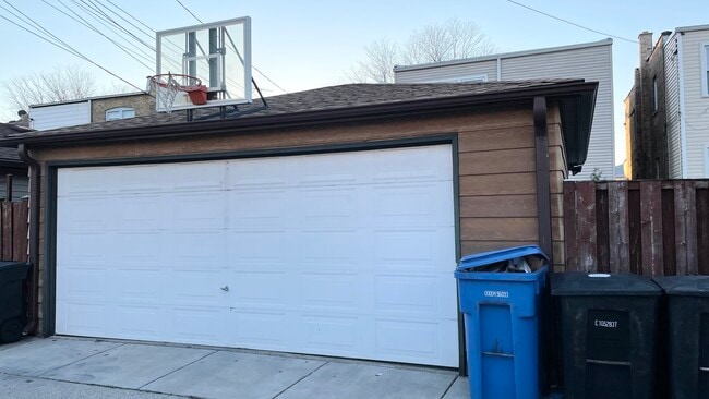 Building Photo - 4943 N Marmora Ave