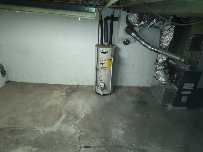 Building Photo - 4320 N Darien St