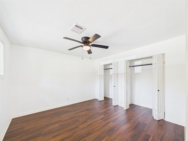 Building Photo - 11515 Iberia Dr