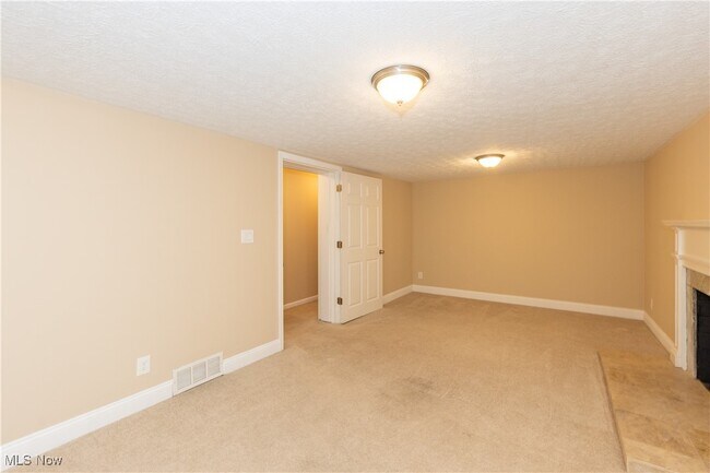 Building Photo - 3702 Glencairn Rd