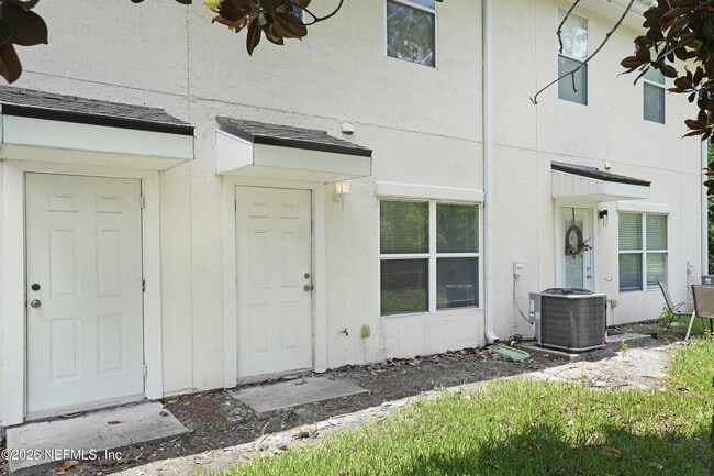 Building Photo - 624 Southbranch Dr