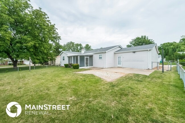 Building Photo - 4087 Fox Island Dr