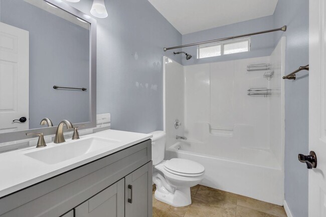 Building Photo - South Crestview Ranch on Cul-de-sac