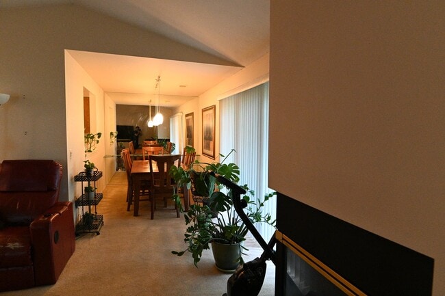 Building Photo - 27420 Evergreen Rd