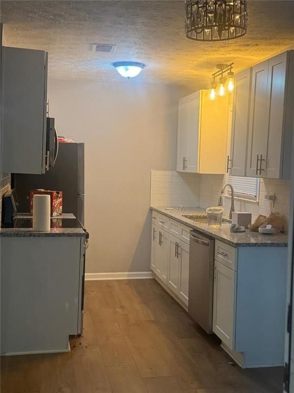 Building Photo - 1996 Cleburne Pkwy