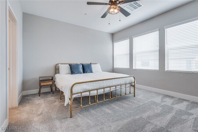 Building Photo - 9812 Kings Glen St