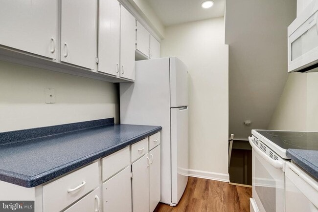 Building Photo - 2822 S Buchanan St