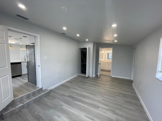 Building Photo - 431 NW 33rd Terrace
