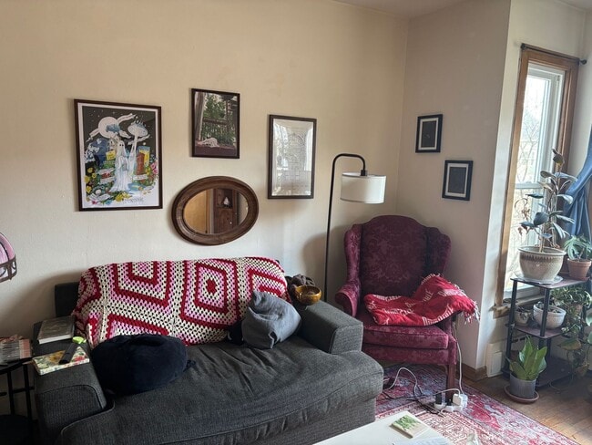 Building Photo - 26 N Franklin St