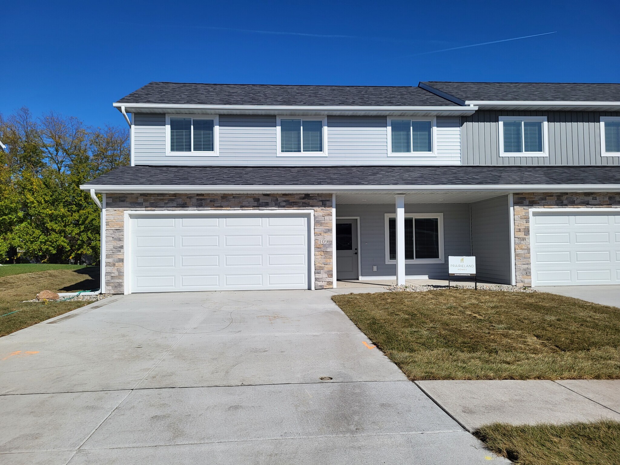 Building Photo - 109 Cedar Dr