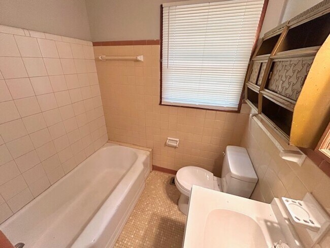 Building Photo - Charming 3-Bedroom Home in Huntsville