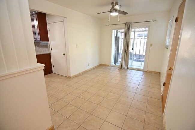 Building Photo - Central Santa Clara Location, 3/2 with AC
