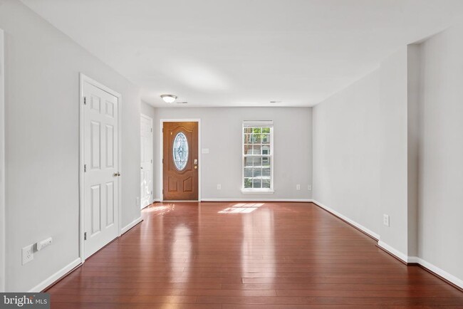 Building Photo - 26091 Lands End Dr
