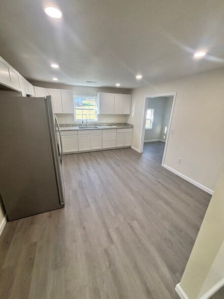 Building Photo - 102 Piedmont St