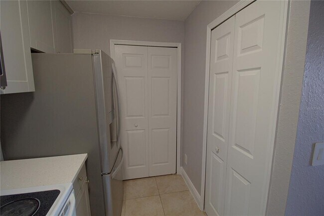 Building Photo - 8837 Latrec Ave