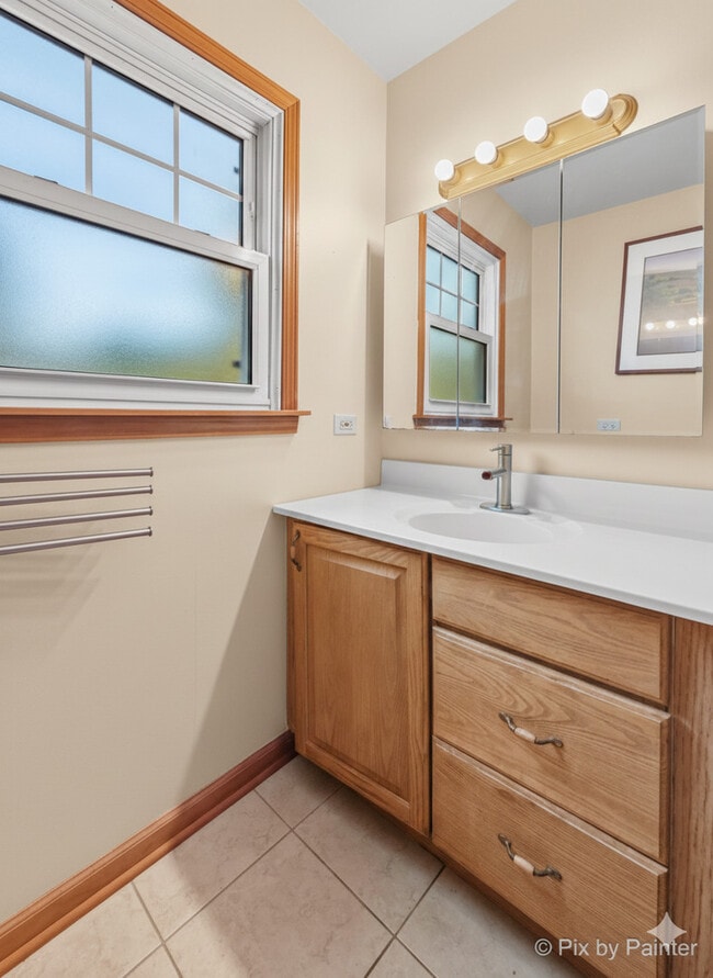 Building Photo - 31 W Harrison Rd