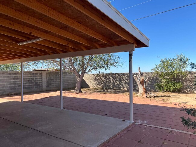 Building Photo - 1738 Aransas Pass Dr